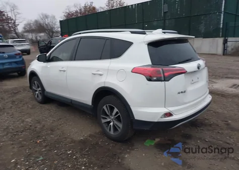 2018 Toyota Rav4 Xle из США, поврежденный, VIN JTMRFREV0JJ251918